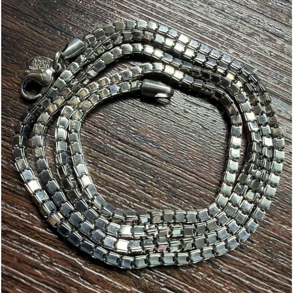 Vintage 30” Milor Stainless Steel Box Chain Necklace 2.7mm Silver Tone